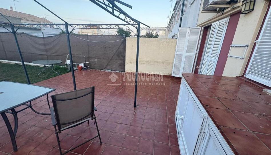 Foto 1 de Casa adosada en venda a Rosalia de Castro, Huévar del Aljarafe, Sevilla