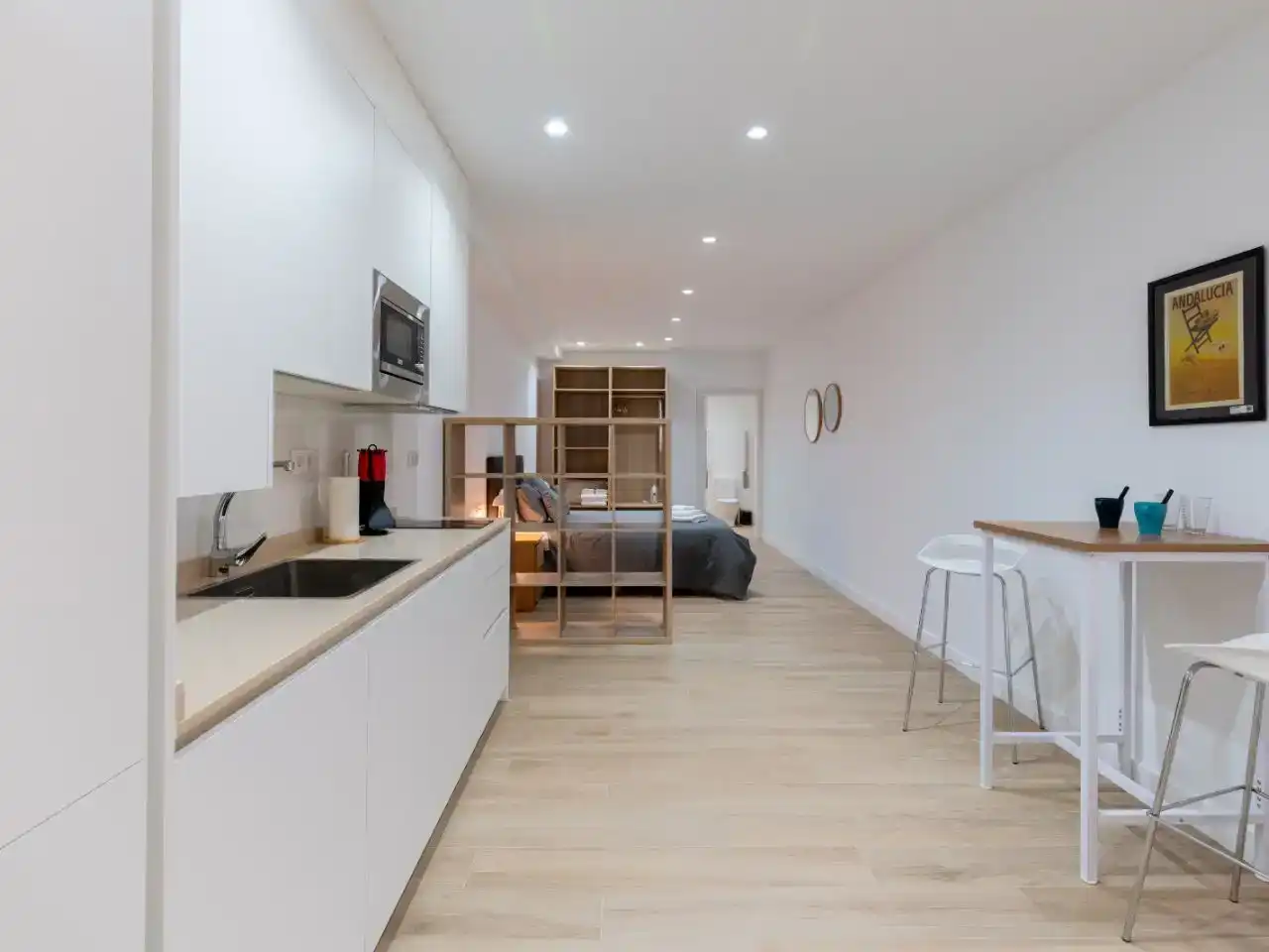 Cuina de Apartament de lloguer en  Sevilla Capital amb Aire condicionat
