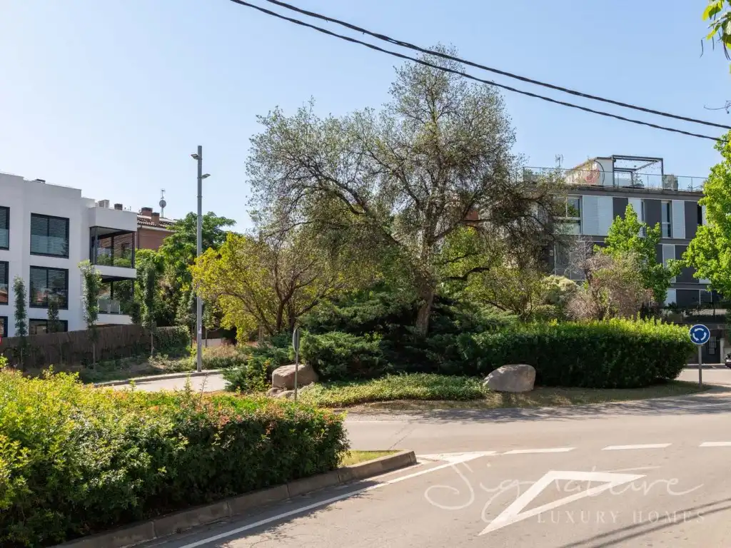 Vista exterior de Casa o xalet en venda en Sant Cugat del Vallès amb Aire condicionat, Calefacció i Jardí privat
