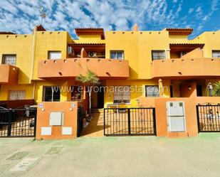 Vista exterior de Casa o xalet en venda en Orihuela amb Aire condicionat i Terrassa