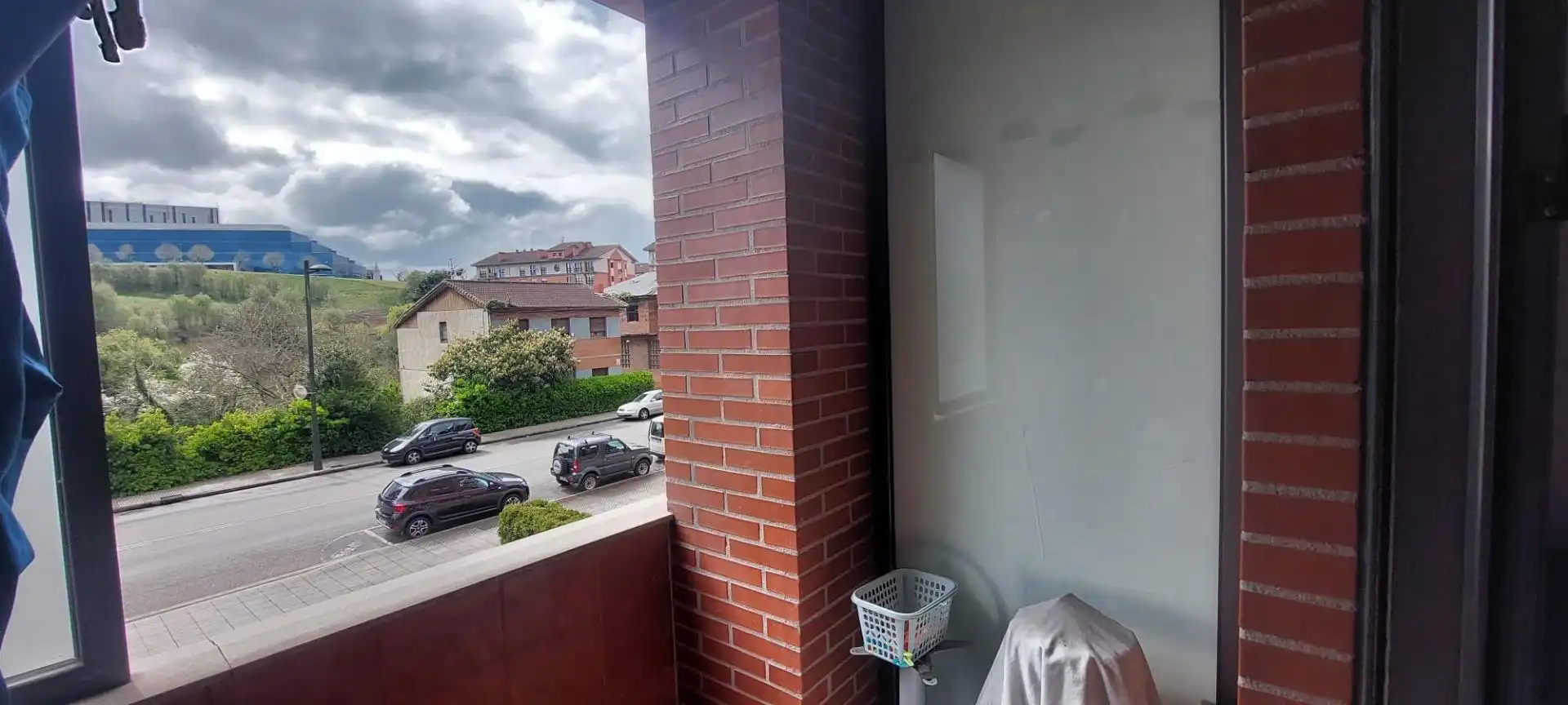 Terrassa de Pis en venda en Oviedo  amb Calefacció, Jardí privat i Traster