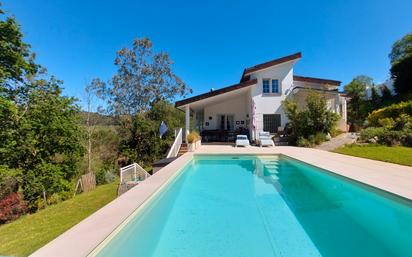 Piscina de Casa o xalet en venda en Plentzia amb Calefacció, Jardí privat i Terrassa