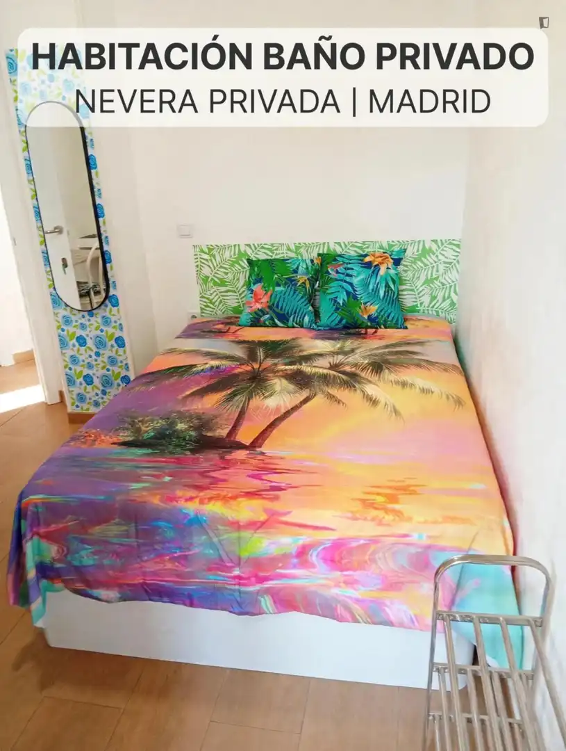 Habitación de Casa o chalet para compartir en Madrid con Aire acondicionado, Calefacción y Amueblado