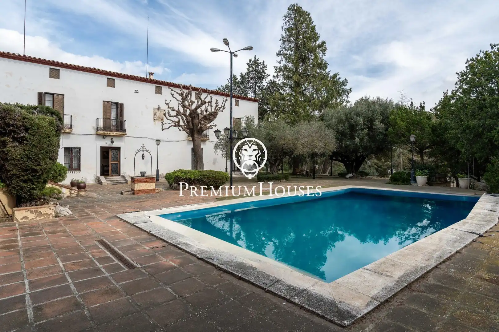 Casa rústica amb piscina en venda a CAL COLOMER-SANT MARÇAL