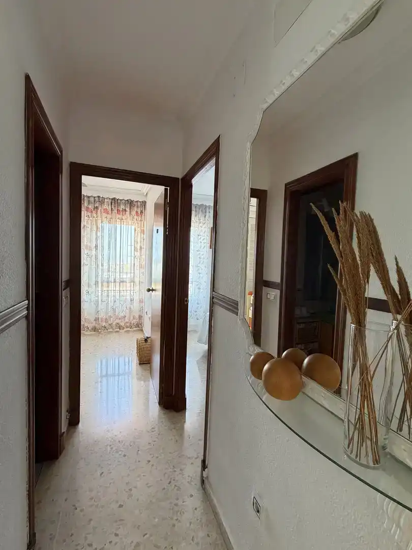 Casa adosada en venda en Algeciras amb Aire condicionat i Balcó