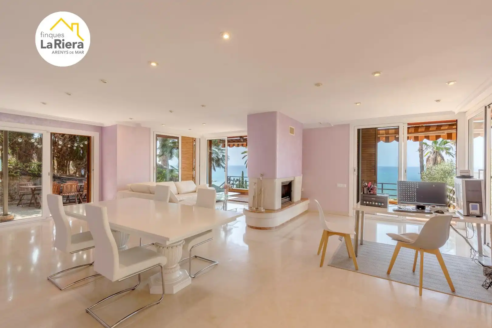 Comedor de Casa o chalet en venta en Arenys de Mar con Aire acondicionado, Calefacción y Jardín privado