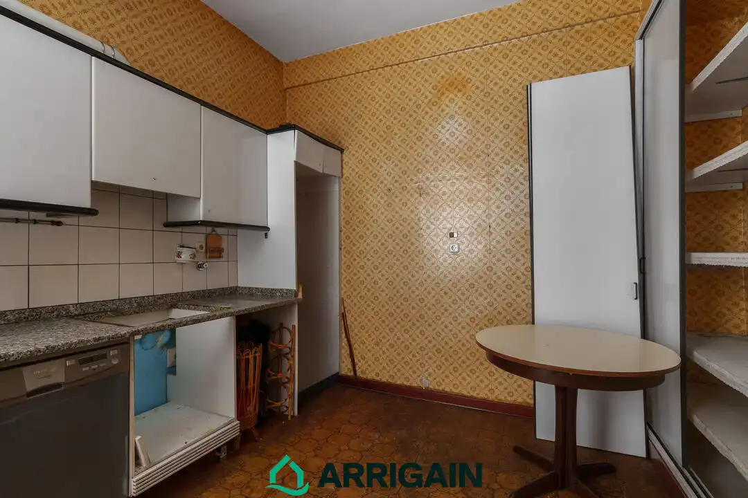 Cocina de Piso en venta en Pasaia con Calefacción y Balcón