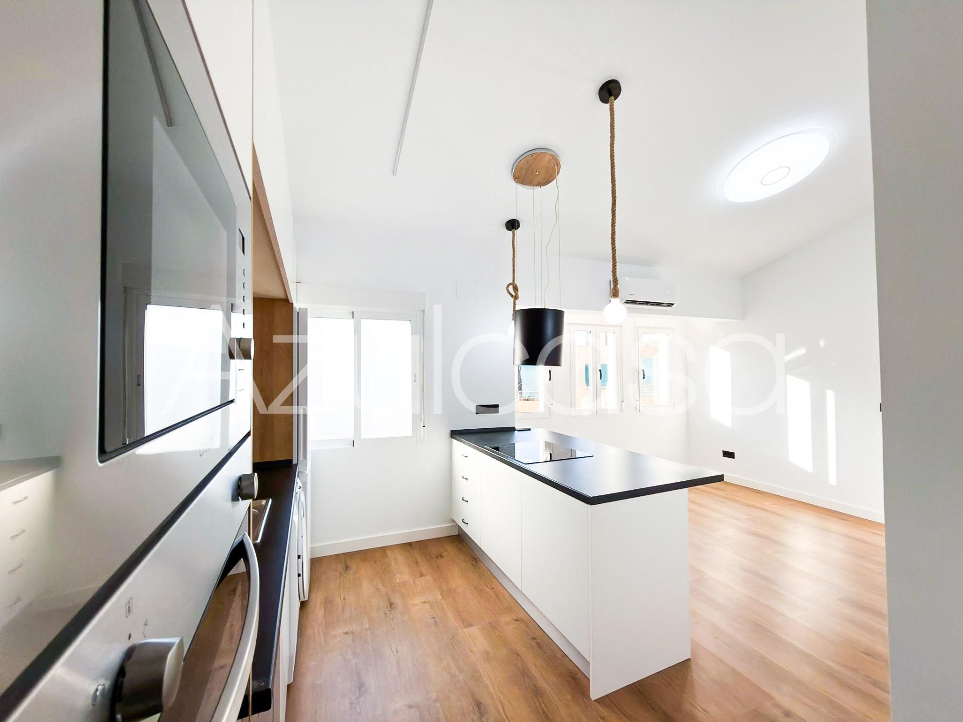 Kitchen of Flat for sale in Alicante / Alacant  with Air Conditioner and Balcony