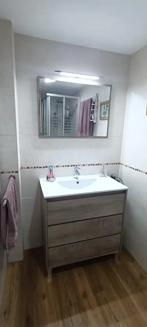 Baño de Casa adosada en venta en La Nucia con Aire acondicionado, Calefacción y Jardín privado