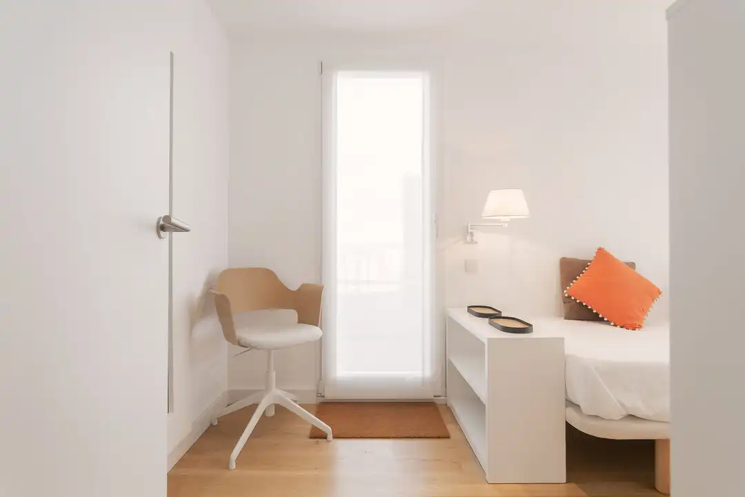 Habitación de Ático en venta en  Pamplona / Iruña con Calefacción, Terraza y Alarma