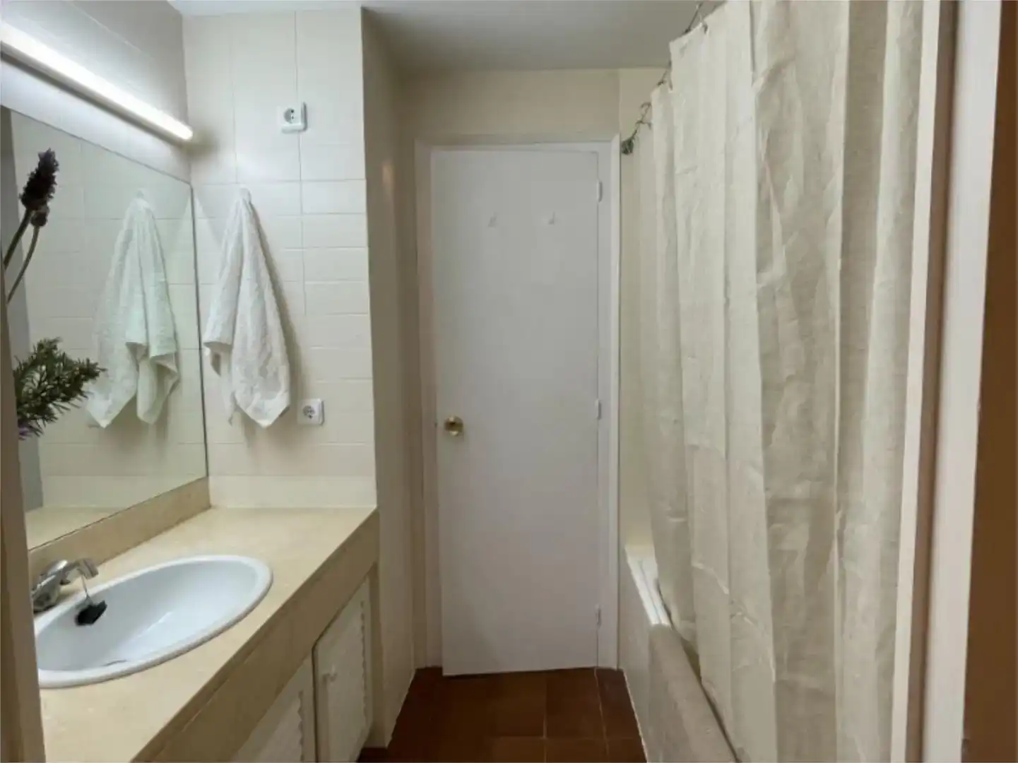 Badezimmer von Garage zum Verkauf in Begur