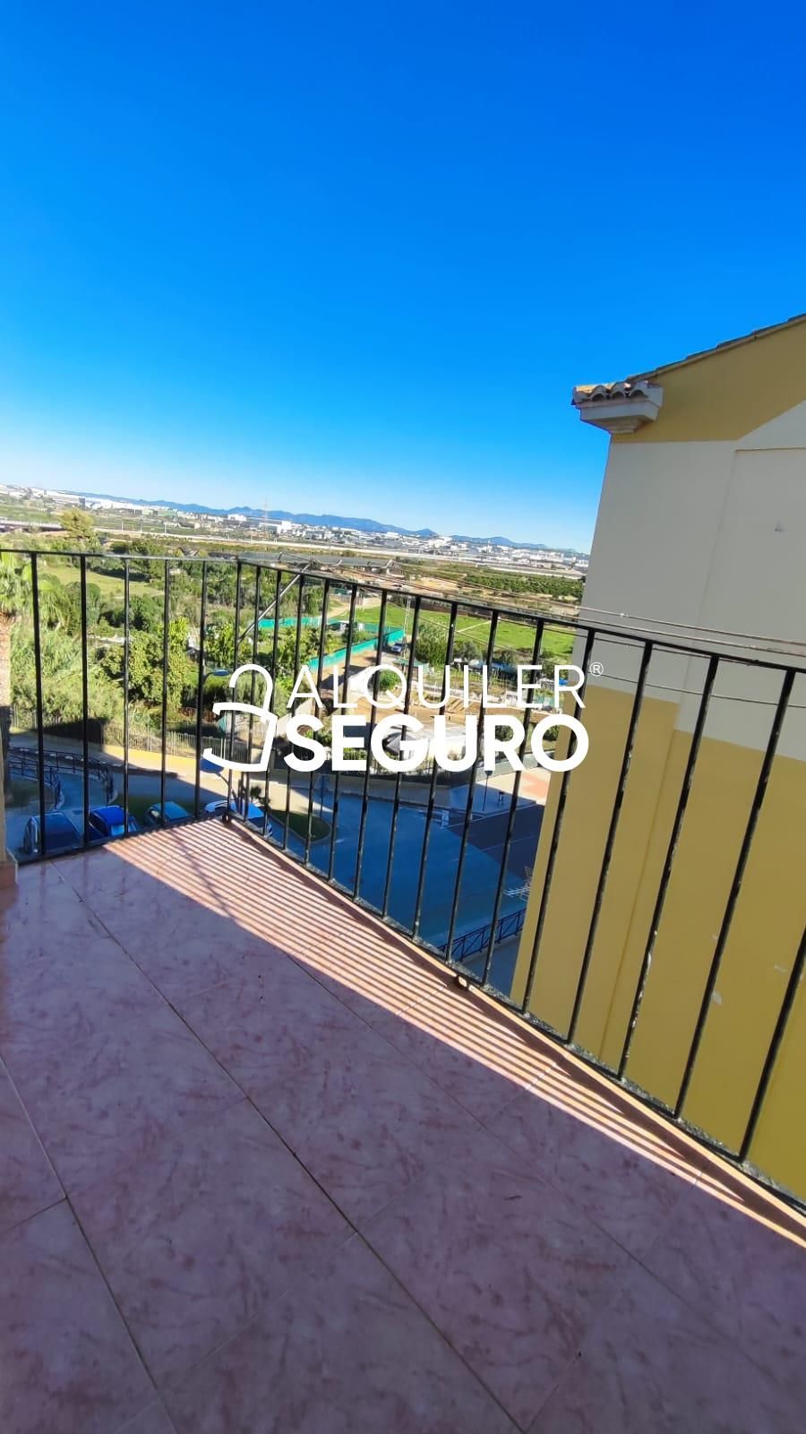 Vista exterior de Pis de lloguer en Manises amb Terrassa