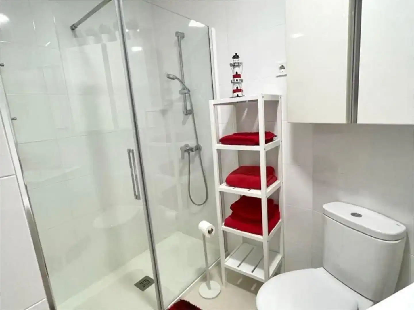 Badezimmer von Wohnungen zur Miete in Torrox mit Klimaanlage, Privatgarten und Schwimmbad