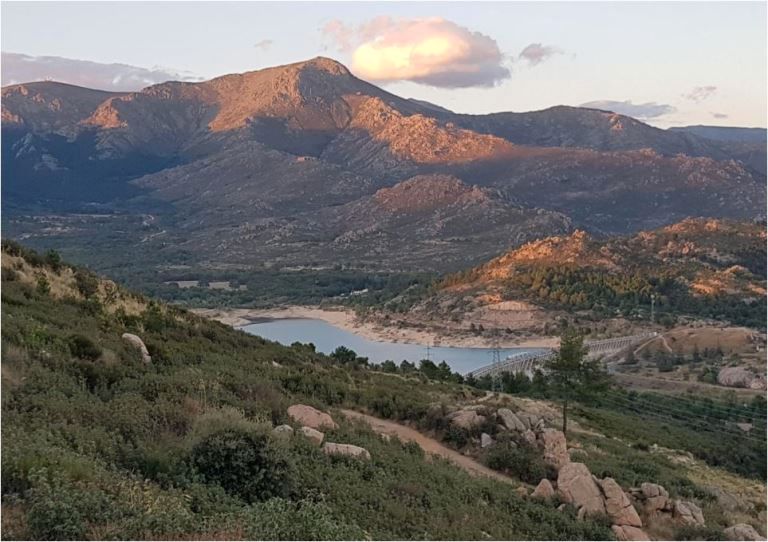 Vista exterior de Casa o chalet en venta en Navacerrada con Calefacción, Jardín privado y Parquet