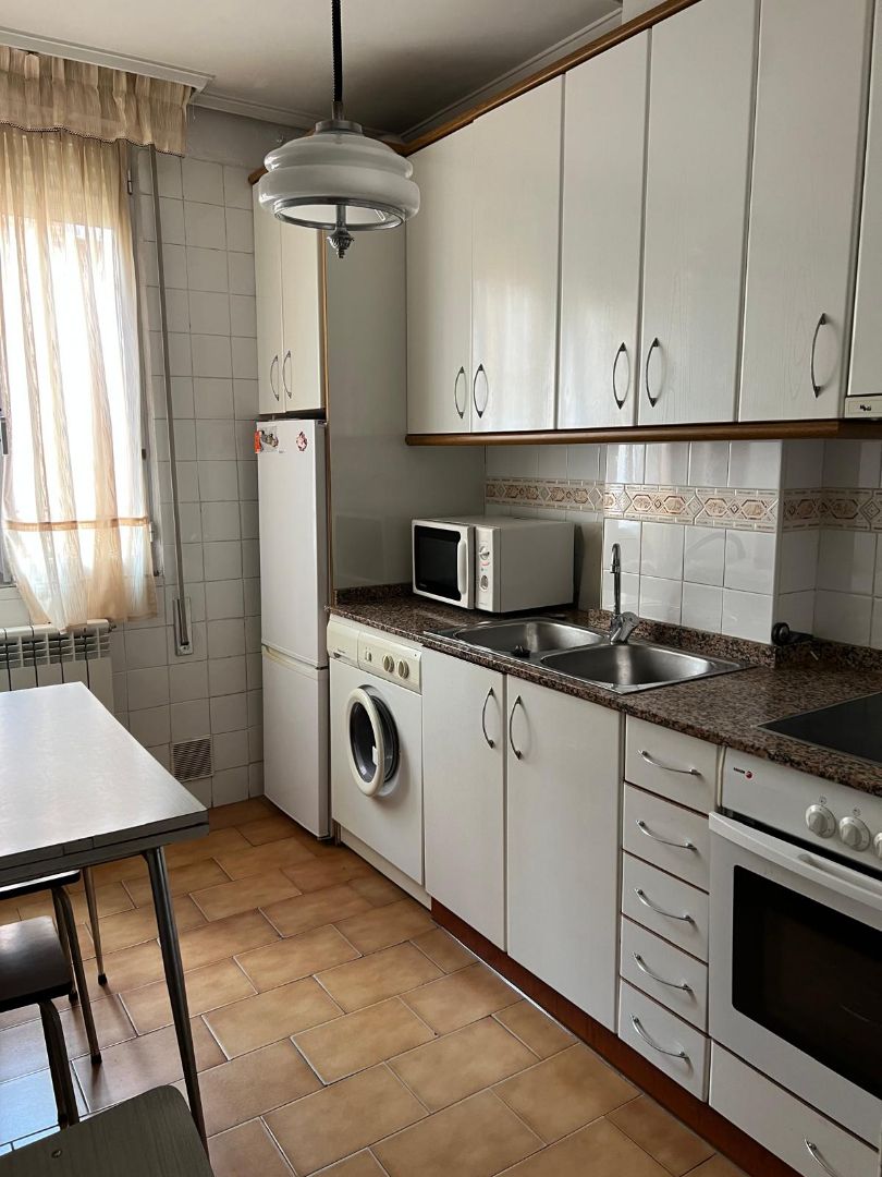 Kitchen of Flat for sale in  Logroño  with Heating, Furnished and Oven
