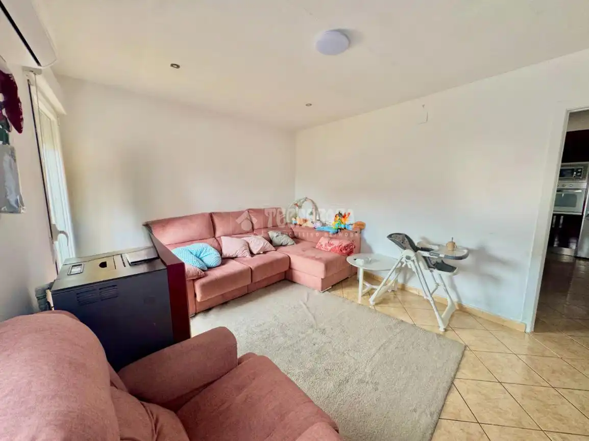 Sala de estar de Piso en venta en Yunquera de Henares con Aire acondicionado, Amueblado y Balcón