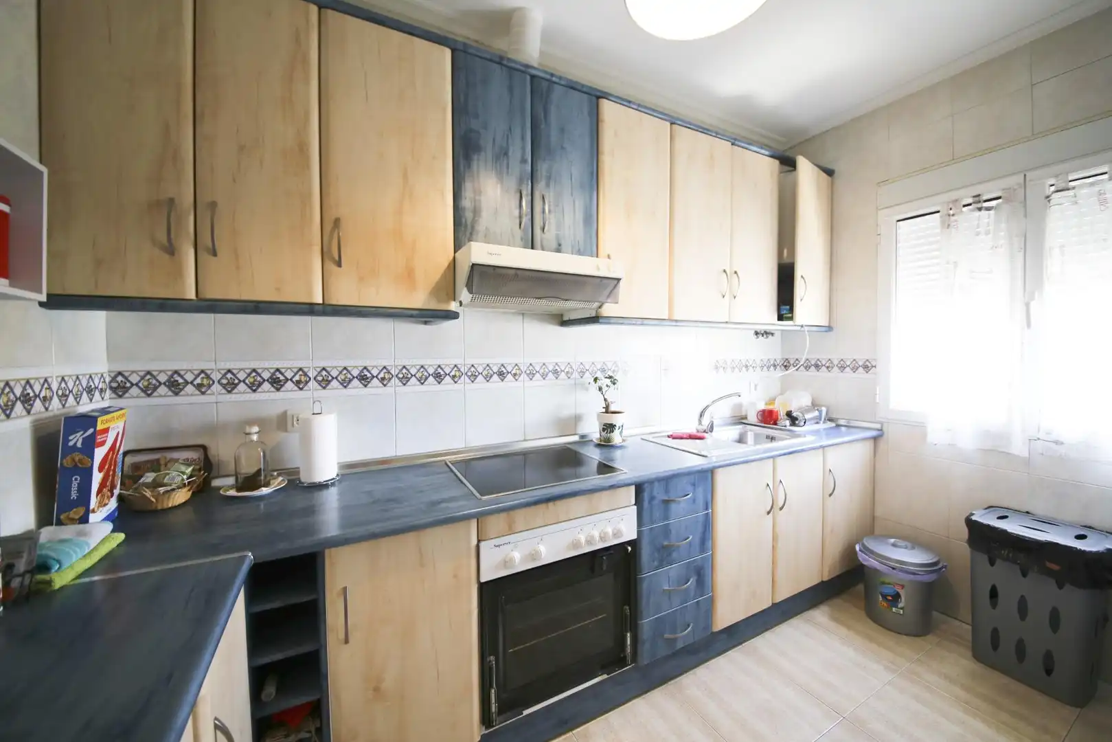 Cocina de Casa o chalet en venta en Tomelloso con Aire acondicionado, Jardín privado y Trastero