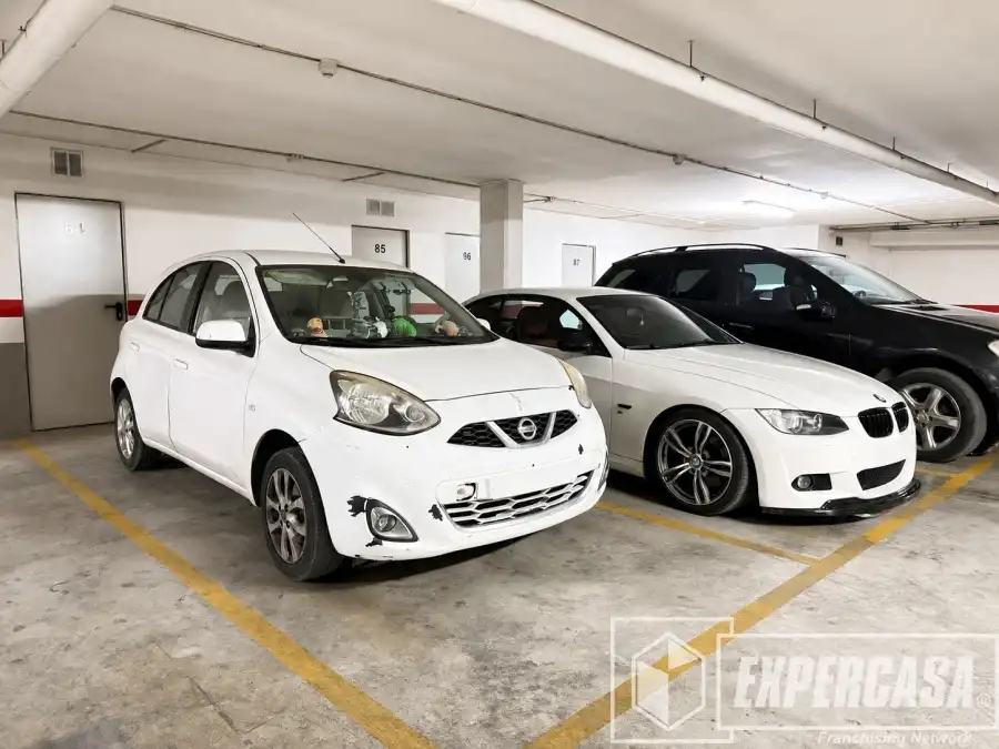 Parking de Piso en venta en Llíria con Terraza y Trastero