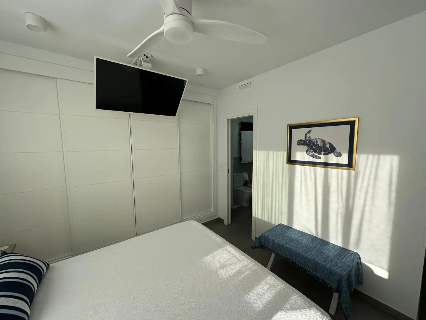Schlafzimmer von Dachboden zum Verkauf in Rincón de la Victoria mit Terrasse und Abstellraum