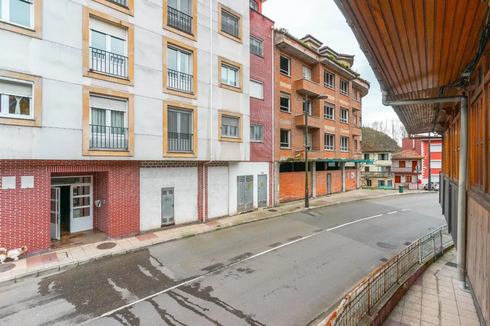 Vista exterior de Casa o xalet en venda en Oviedo  amb Calefacció