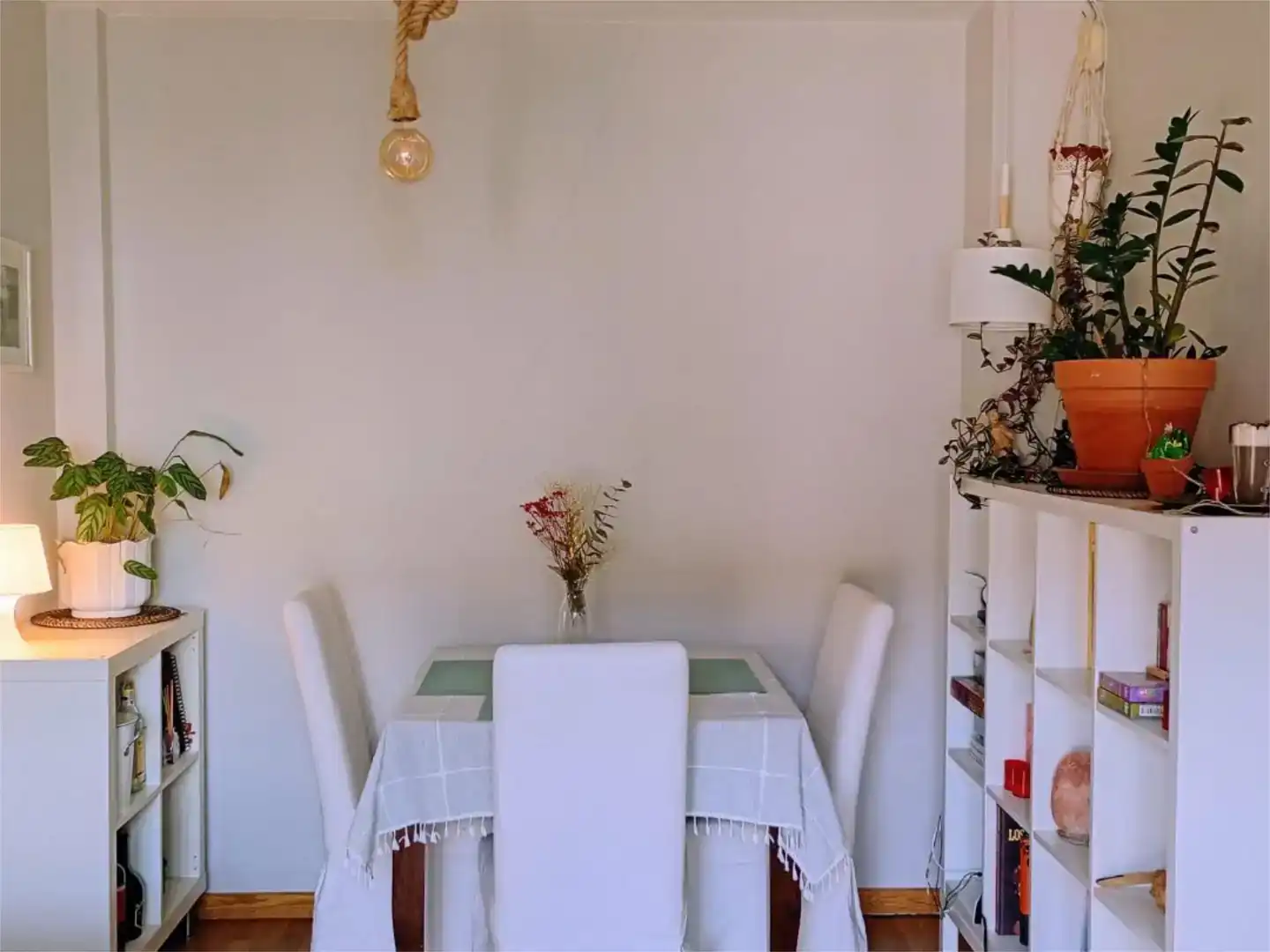 Dining room of Flat for share in Santiago de Compostela   with Private garden, Parquet flooring and Storage room