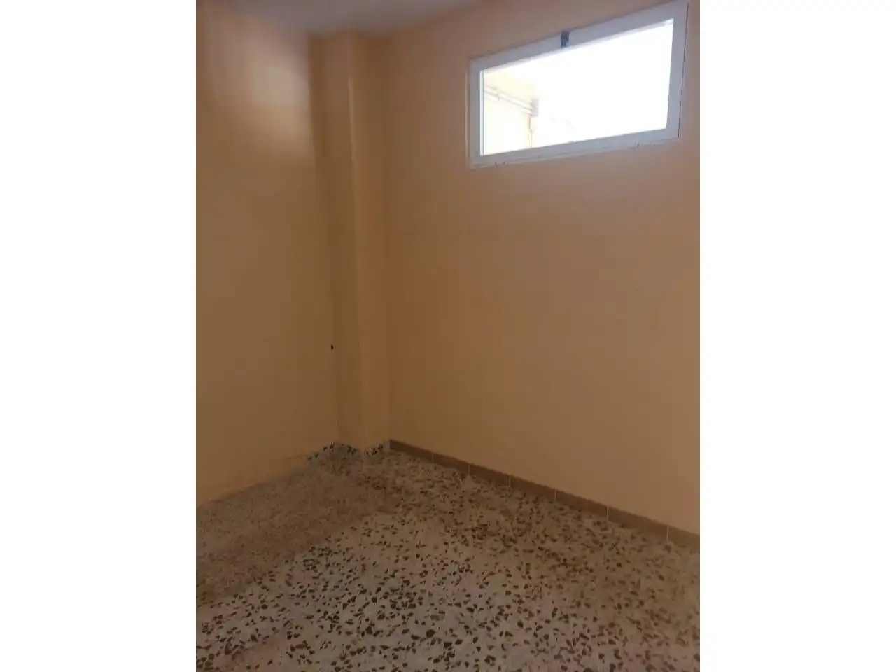 Local comercial en venda a Baza, imagen 3
