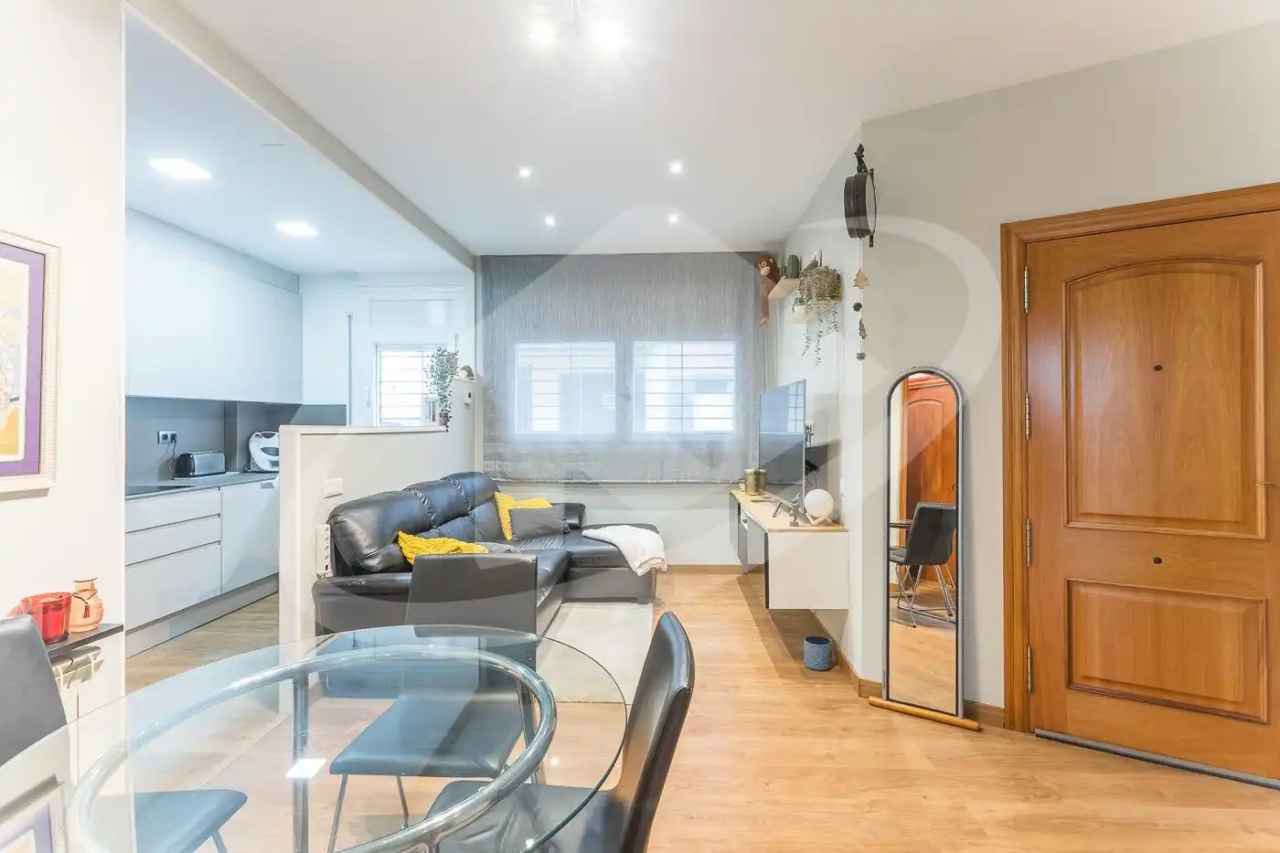 Living room of Flat for sale in Sabadell  with Heating, Parquet flooring and Terrace
