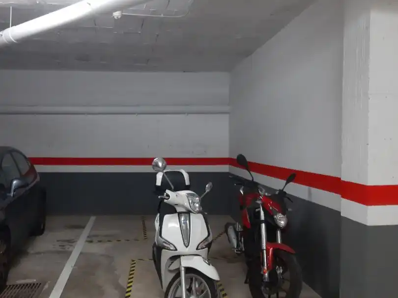 Moto en alquiler en Carrer de Carles Buïgas 52, imagen 3