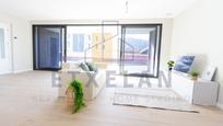 Living room of Flat for sale in Elorrio  with Heating, Private garden and Terrace