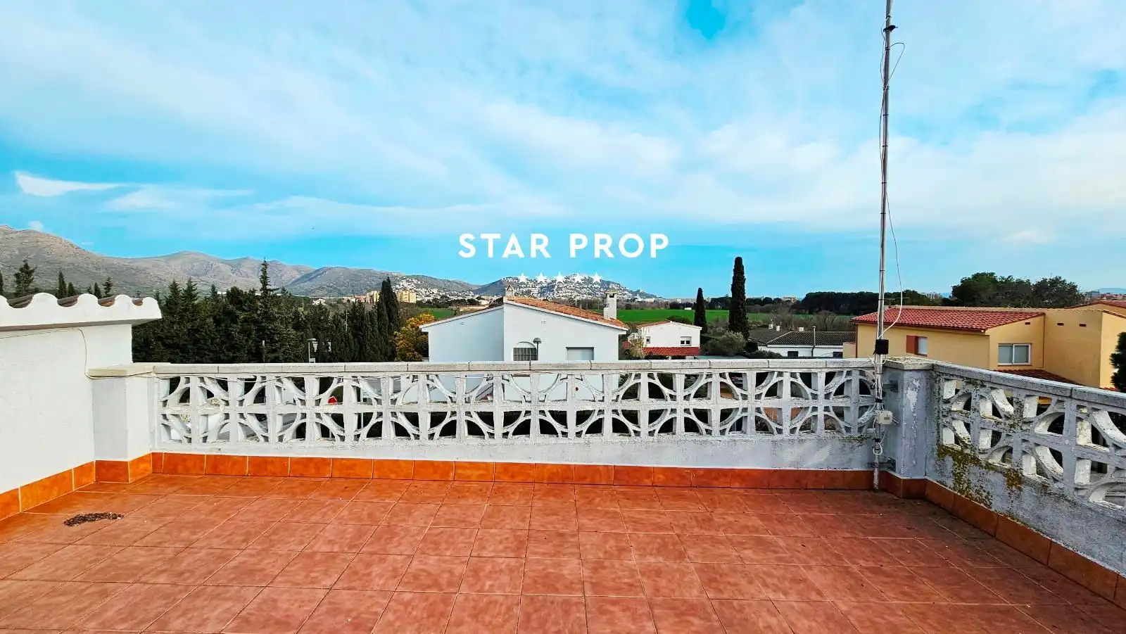 Exterior view of Houses for sale in Roses  with Heating, Terrace and Storage room