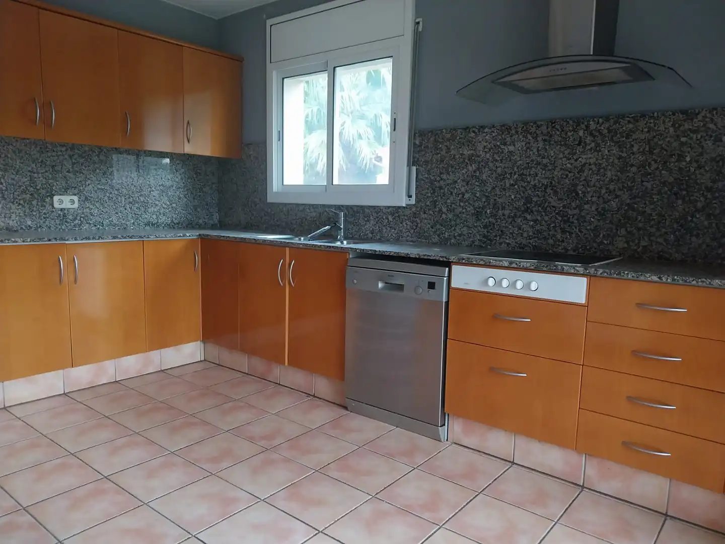Cuina de Casa o xalet en venda en L'Ametlla del Vallès amb Calefacció, Jardí privat i Terrassa