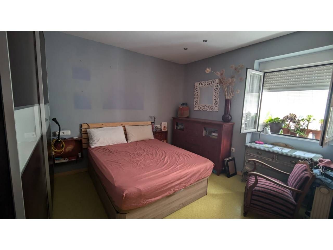 Bedroom of Flat for sale in  Granada Capital  with Air Conditioner