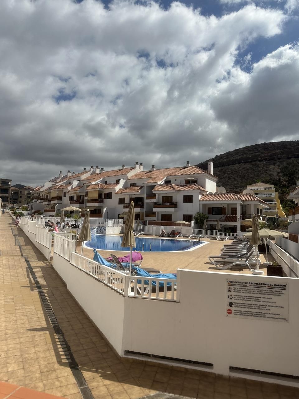 Vista exterior de Apartamento en venta en Arona con Terraza, Amueblado y Piscina comunitaria