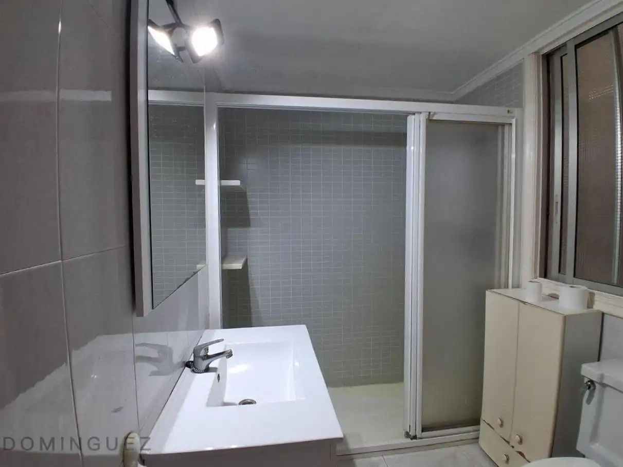 Bathroom of Flat for sale in A Guarda    with Heating, Storage room and Balcony