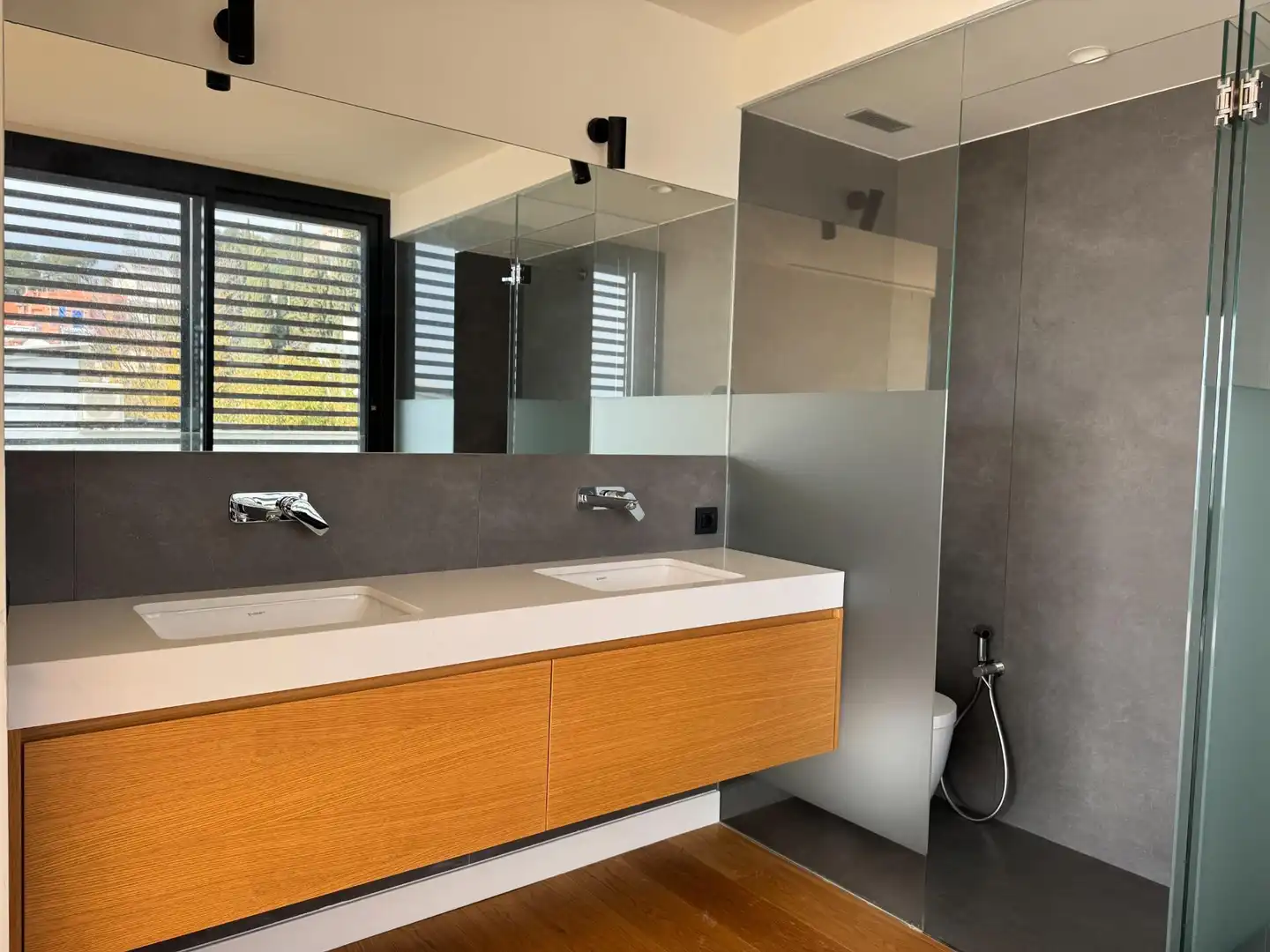 Baño de Casa o chalet en venta en Barcelona con Aire acondicionado, Calefacción y Jardín privado