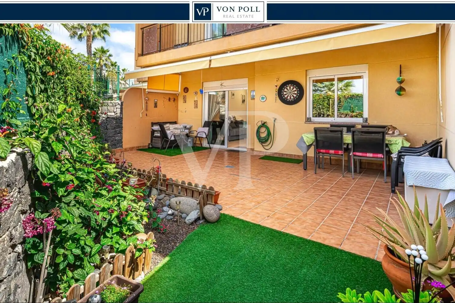 Vista exterior de Planta baixa en venda en Adeje amb Terrassa i Piscina comunitària