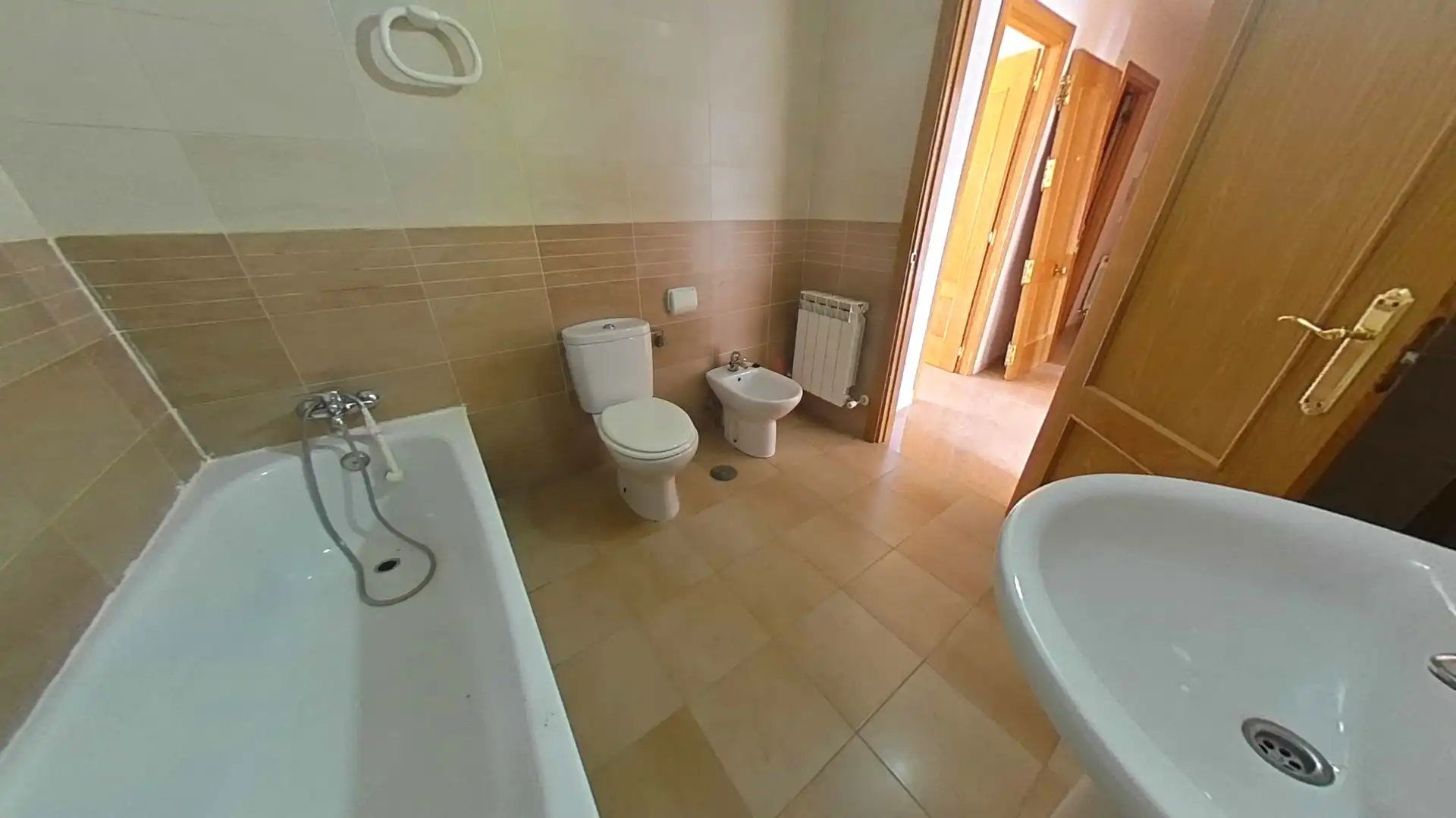 Baño de Piso en venta en Miguelturra con Calefacción