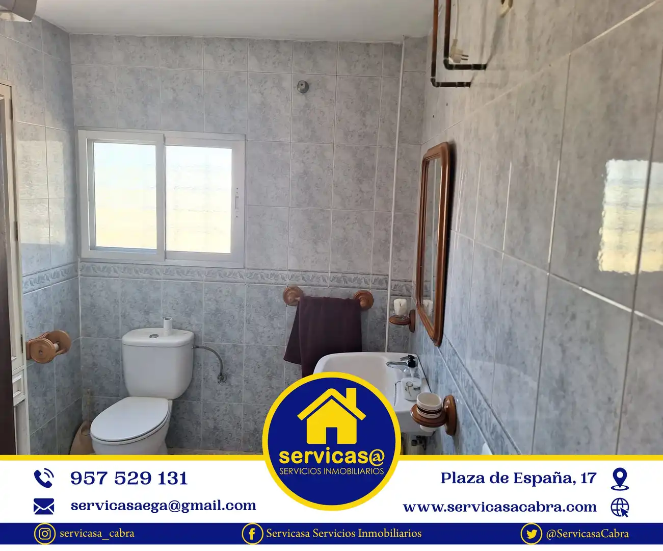 Baño de Finca rústica en venta en Cabra