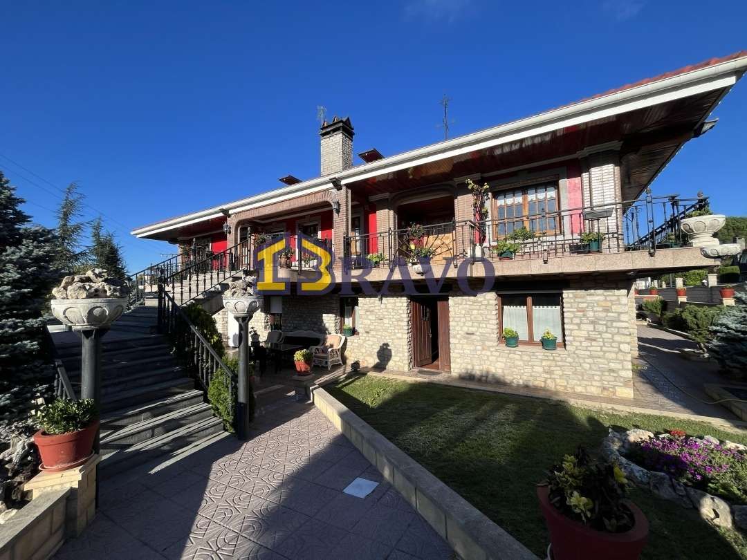 Exterior view of House or chalet for sale in Valle de Mena  with Heating, Private garden and Terrace