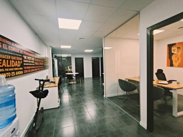 Local comercial en Venta en Torrefiel