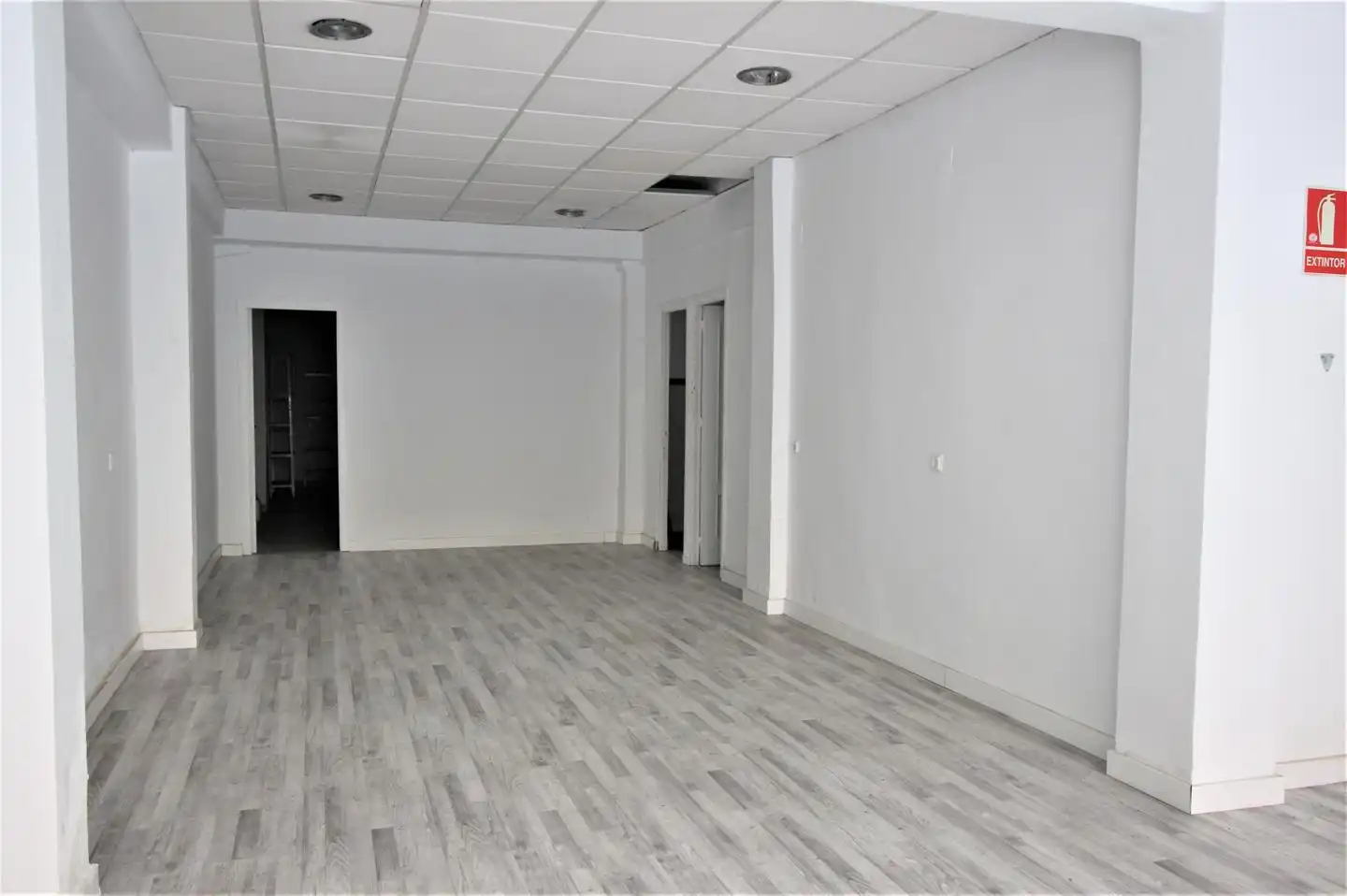 Local comercial en alquiler en Calle Calzada de Castro, imagen 4