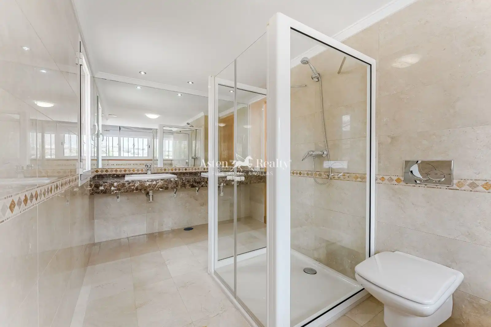 Bathroom of Houses for sale in Adeje  with Air Conditioner, Heating and Terrace