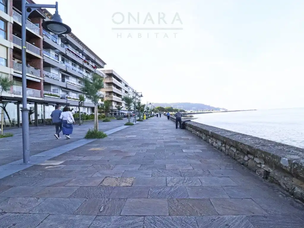 Exterior view of Commercial properties for sale in Hondarribia