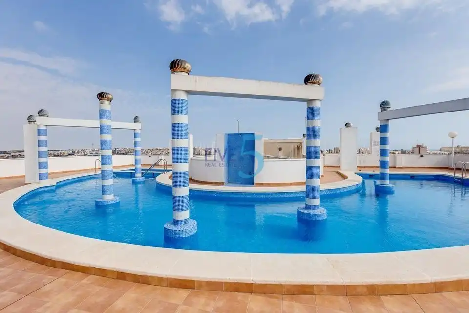 Piso con terraza en venta en Nueva Torrevieja - Aguas Nuevas, imagen 2