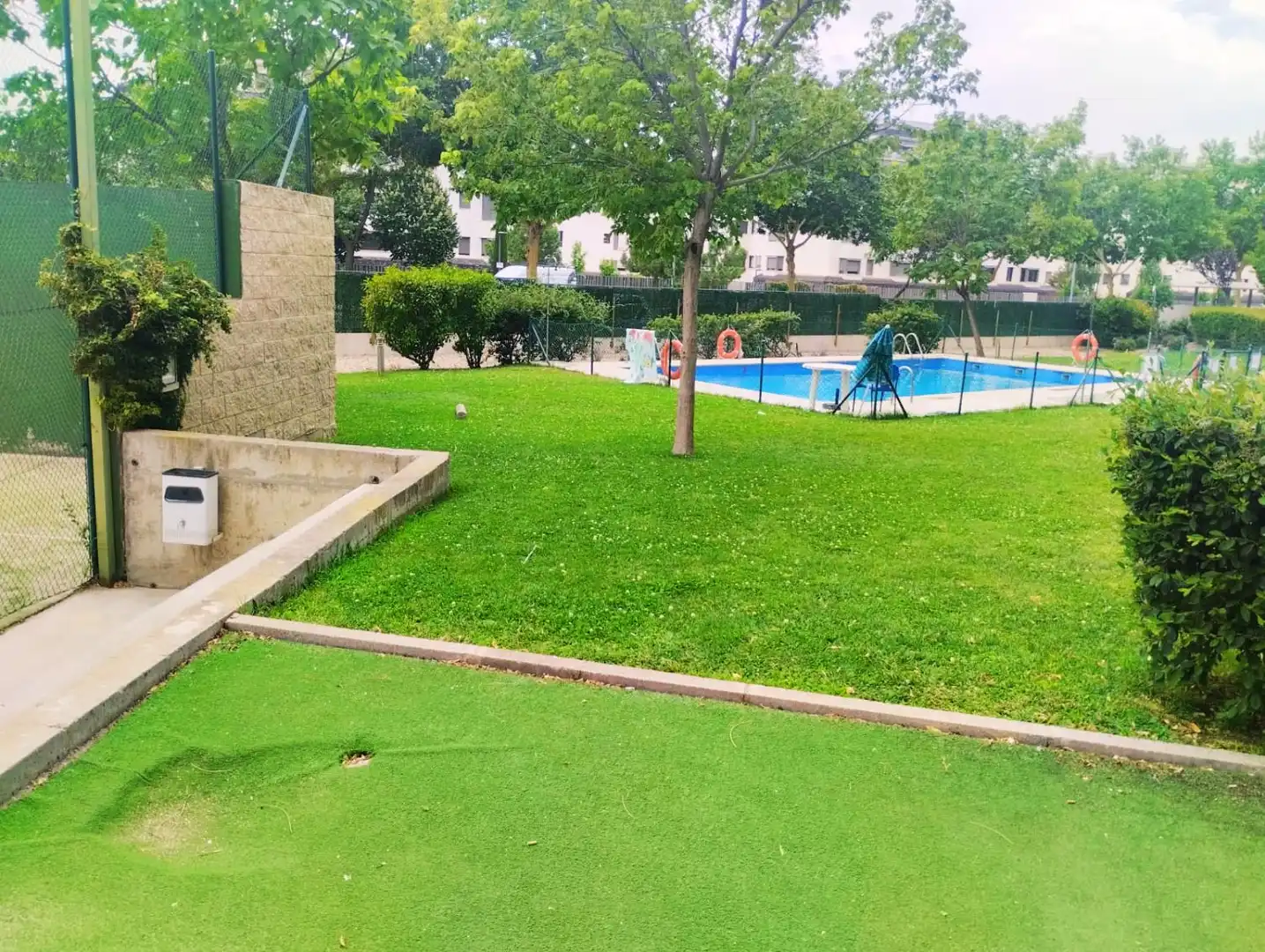 Schwimmbecken von Wohnung zur Miete in San Sebastián de los Reyes mit Klimaanlage, Heizung und Möbliert