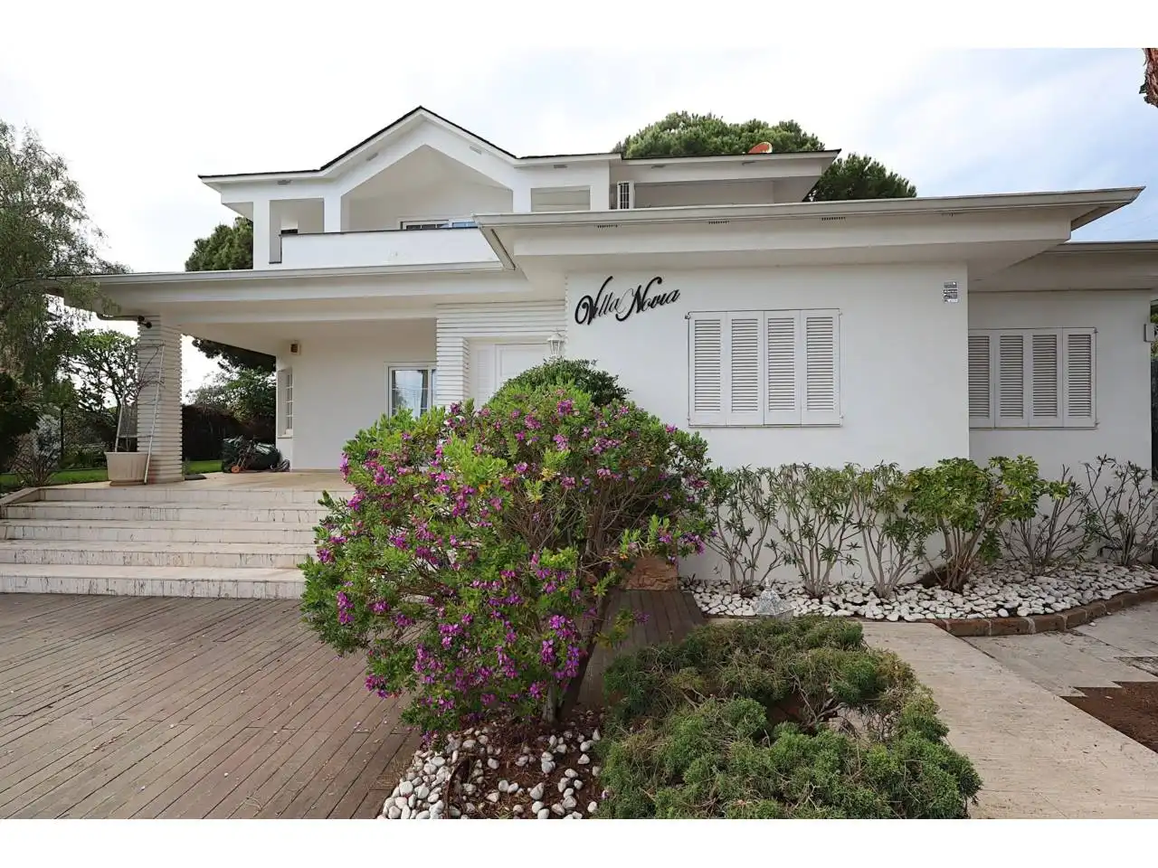 Vista exterior de Casa o xalet en venda en Lloret de Mar amb Aire condicionat, Jardí privat i Terrassa