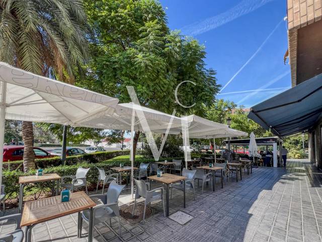 Local comercial en Alquiler en Mestalla