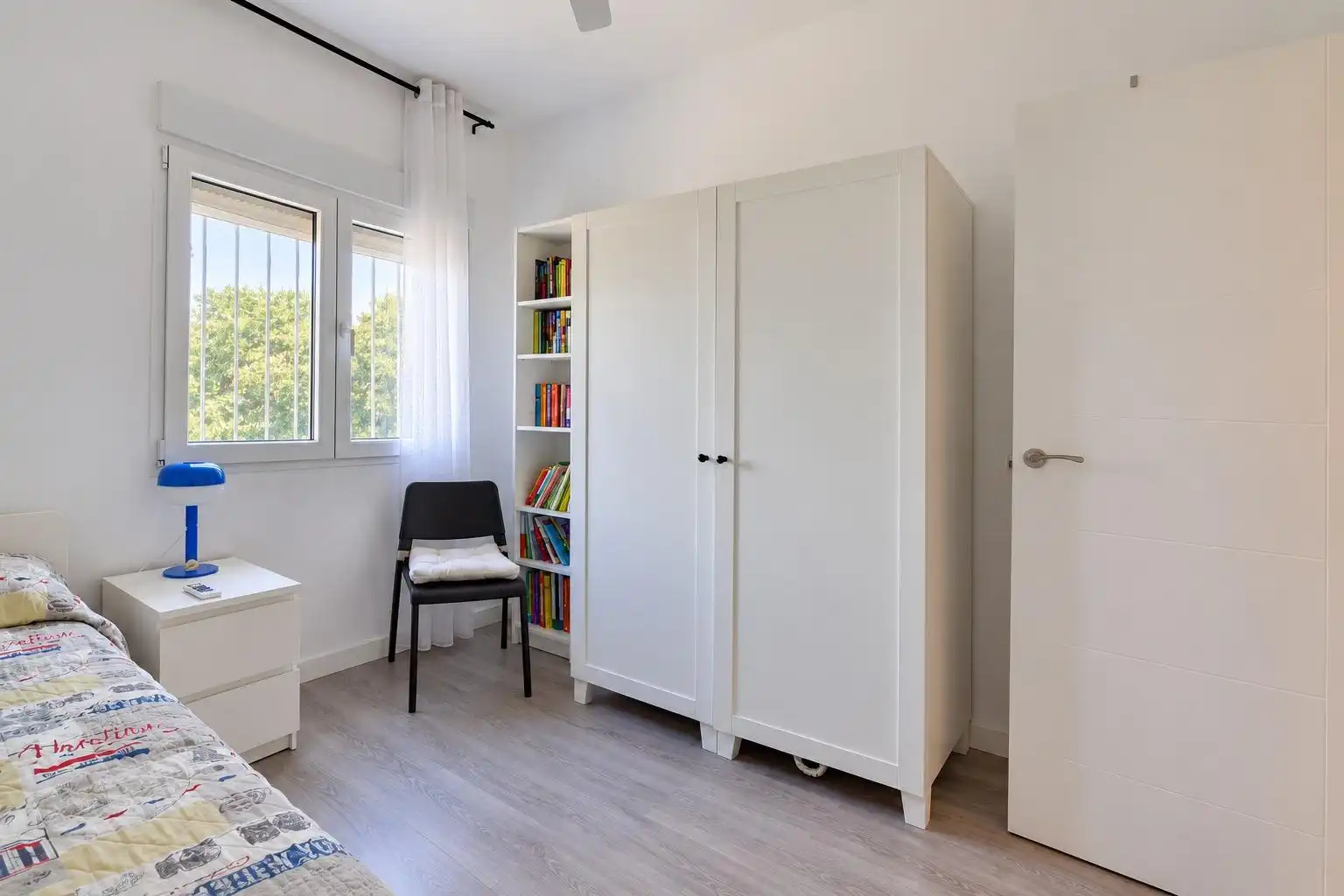Dormitori de Casa o xalet en venda en Villa del Prado, Madrid