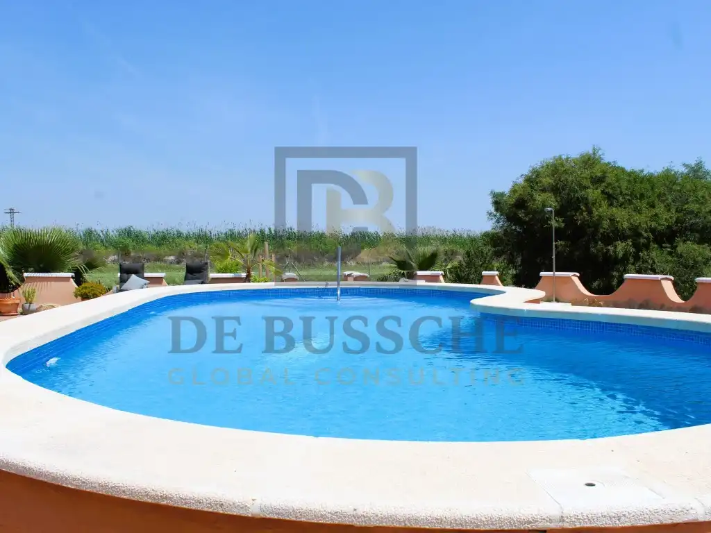 Piscina de Casa o xalet en venda en Dolores
