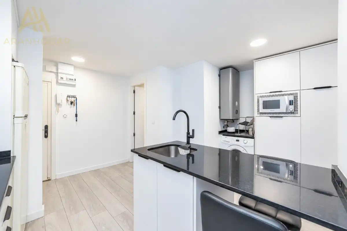 Piso con ascensor en venta en Calle de San Nicolás, imagen 3